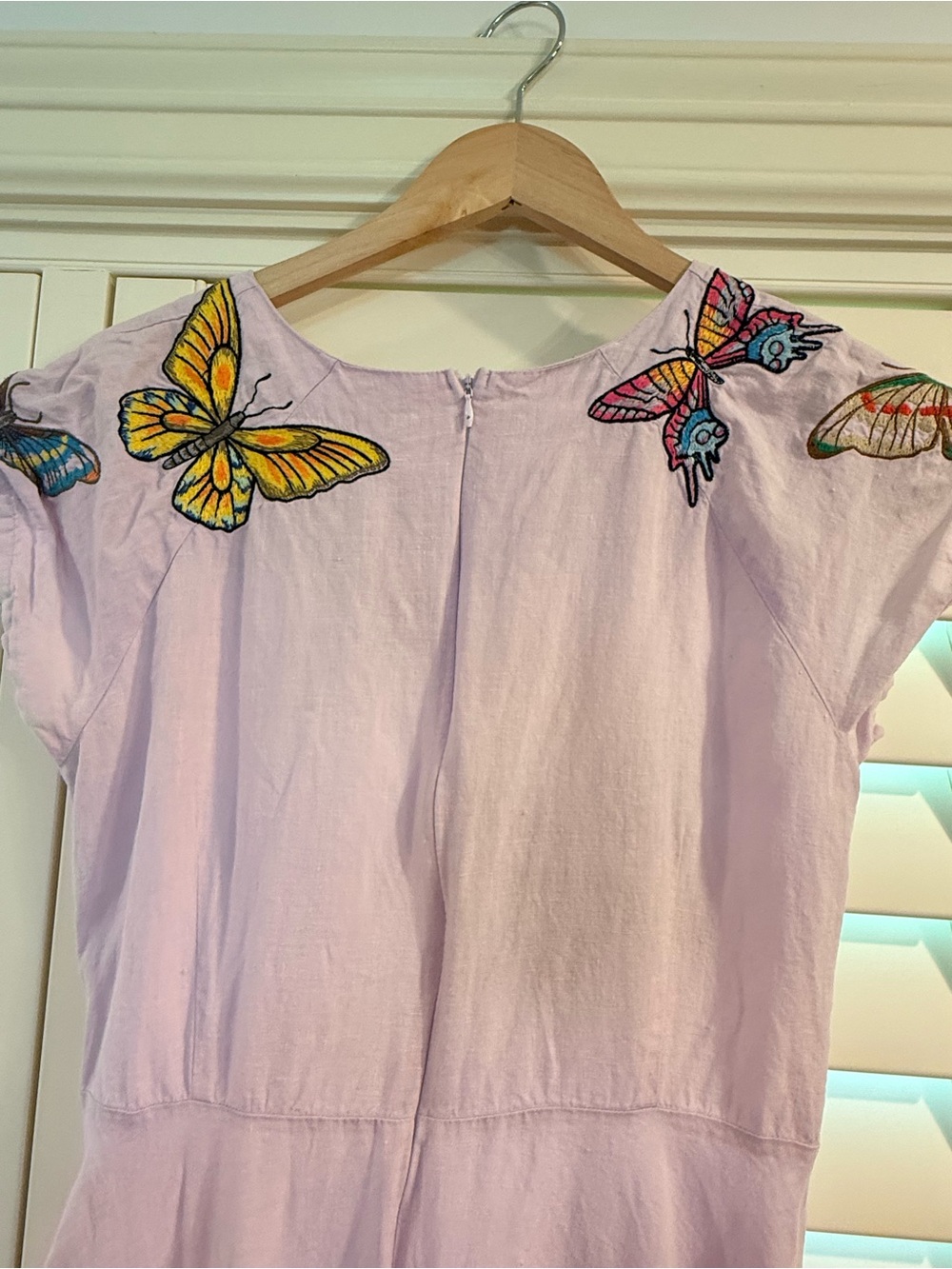 Fanm Mon Lavender Butterfly Embroidered
Papiyon Maxi Dress - Picture 8 of 16